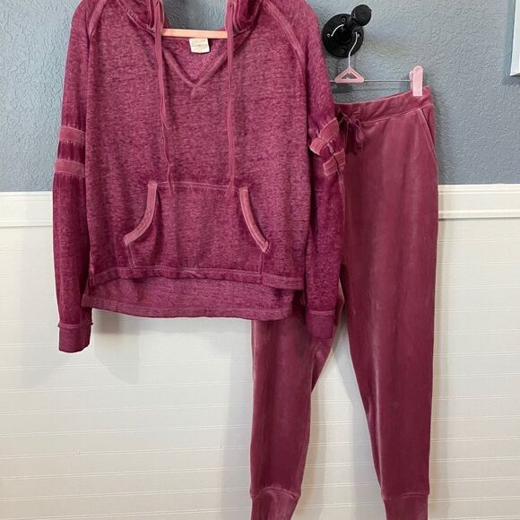 Jasmine & Ginger Wine Velvet/Fleece Loungewear Set - Picture 7 of 9